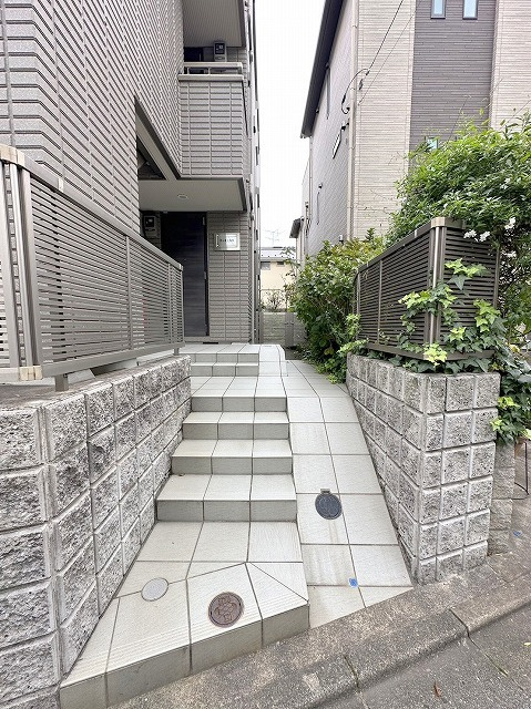 ティオ上目黒のエントランス|★エントランスアプローチ★