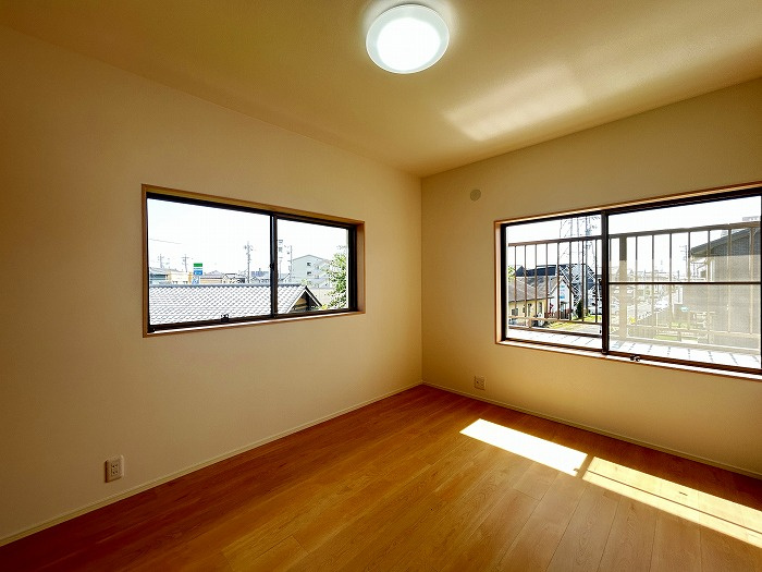 岡崎市中園町の洋室