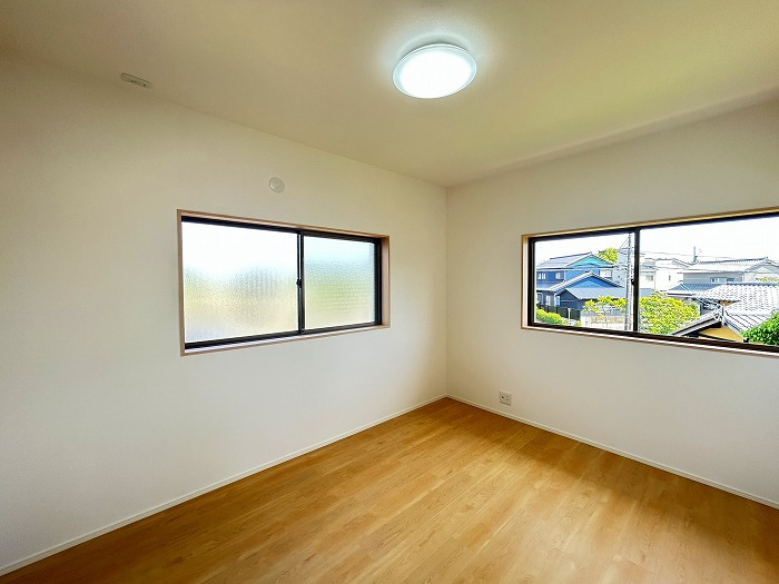 岡崎市中園町の洋室