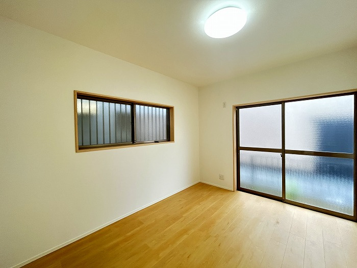 岡崎市中園町の洋室