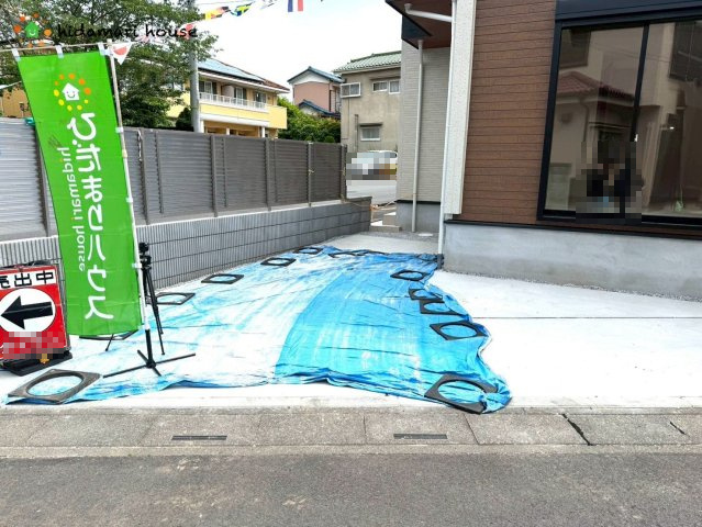上尾市西宮下2丁目　新築戸建　ブルーミングガーデン01の駐車場