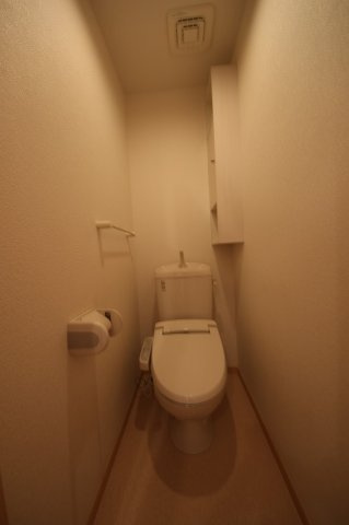 ヴァン　ヴェールⅡのトイレ|コンパクトで使いやすいトイレです