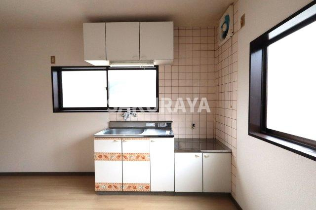 グリーンヒルズ（末広町）のキッチン|2025年10月撮影。