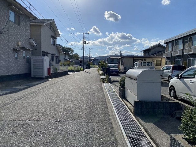 【その他】 | レオパレスフォレスター | 物件前道路