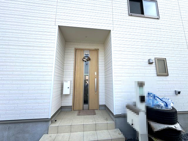 -三丁目不動産-　本庄市児玉町金屋　令和3年築の玄関