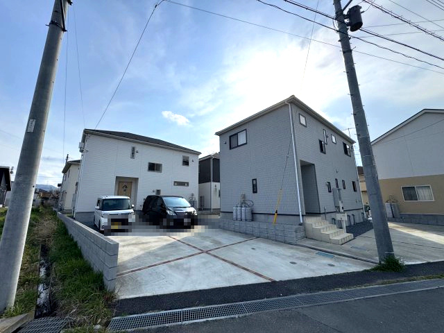 -三丁目不動産-　本庄市児玉町金屋　令和3年築の駐車場