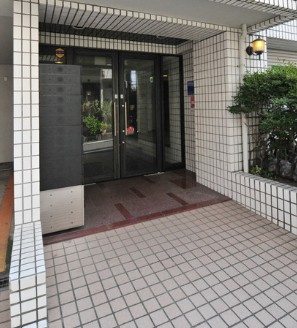 【エントランス】
