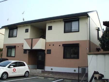 フリーデン山川の駐車場|駐車場に車を止められます