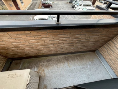 【バルコニー】 | 宮沢町戸建 | 2階洋室約6帖
※クリーニング前の写真です。