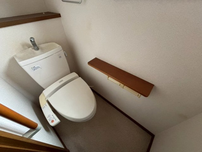 【トイレ】 | 宮沢町戸建 | 2階トイレ
※クリーニング前の写真です。