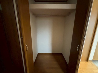 【収納】 | 宮沢町戸建 | 廊下収納
※クリーニング前の写真です。