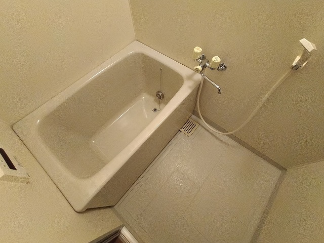 神戸市兵庫区本町２丁目の賃貸マンションの浴室