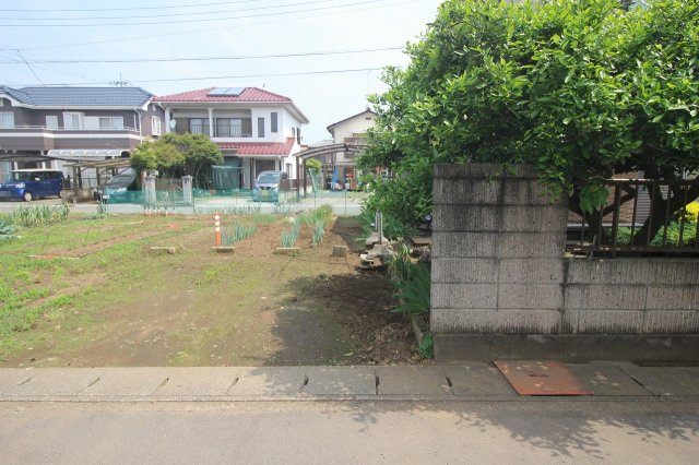 小山市横倉新田の外観|東側との境界部分（2025年5月撮影）