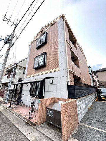 ドム北口の外観