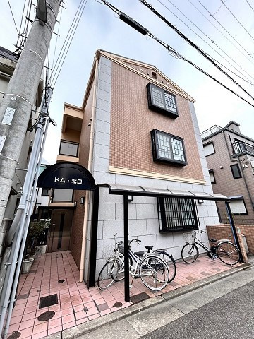 ドム北口のエントランス