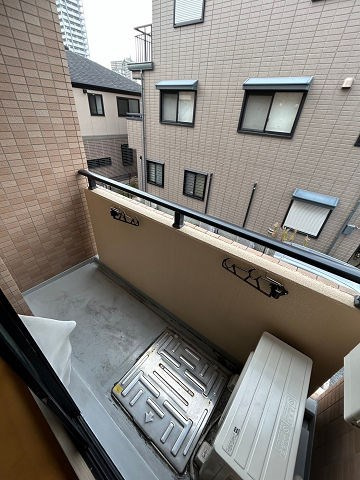 ドム北口のバルコニー