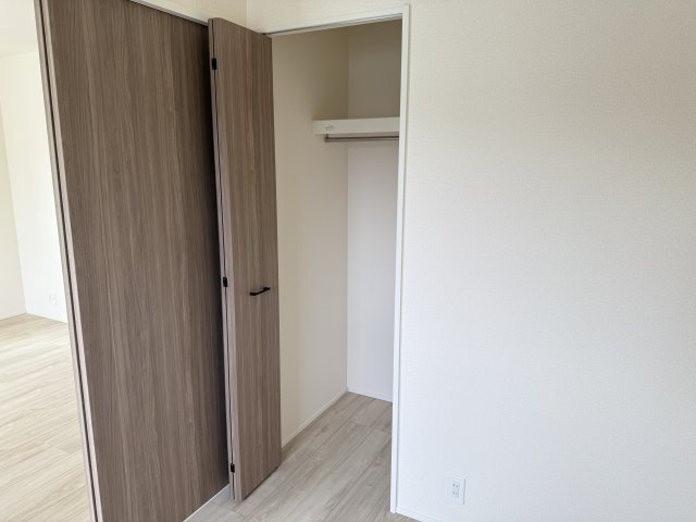 リナージュ前橋大利根町2丁目24-1期　１号棟　新築戸建の収納|１階洋室　収納も充実♪
