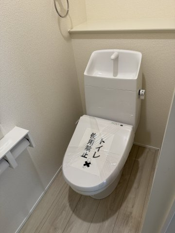 リナージュ前橋大利根町2丁目24-1期　１号棟　新築戸建のトイレ|2階トイレです。清潔感のある白を基調としています。