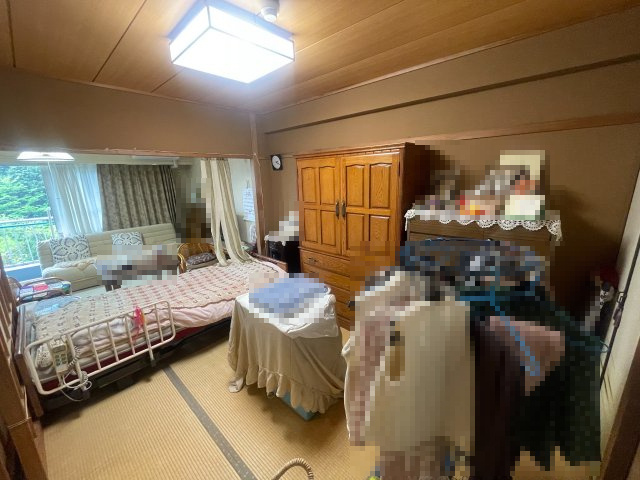 【居間・リビング】 | 中銀ライフケア熱海梅園台１６号館　５階