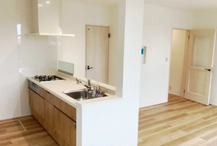 廿日市市串戸四丁目　№35561のキッチン|リビング全体を見渡せる
対面式キッチンです。