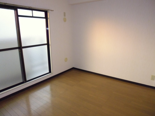 ハピネスの洋室