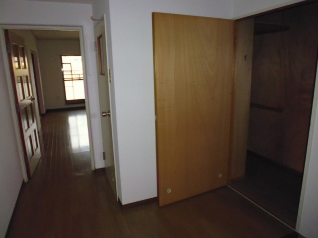 ハピネスの玄関