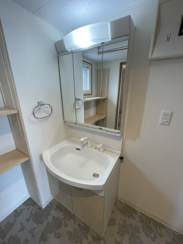 メゾンルミエールの洗面所