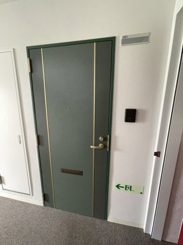 メゾンルミエールの玄関