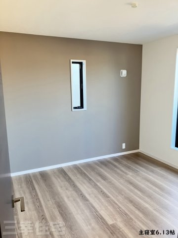 碧南市住吉町の寝室|主寝室は南向き