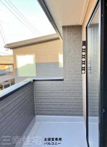 碧南市住吉町のバルコニー|主寝室専用のバルコニー