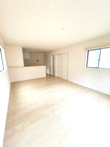 幸手市中５丁目　中古戸建の居間・リビング