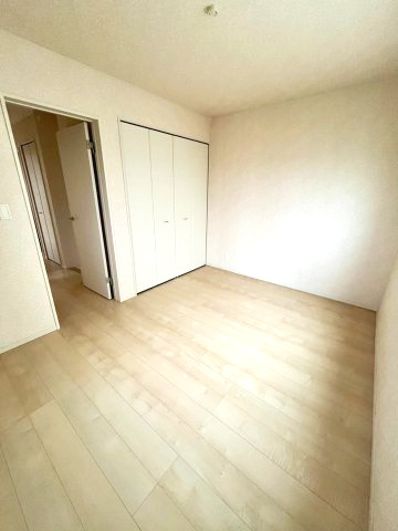 幸手市中５丁目　中古戸建の洋室