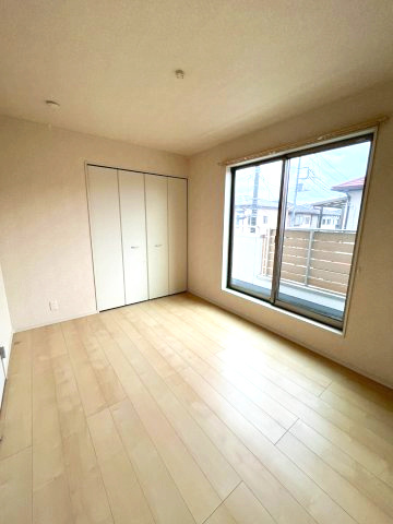 幸手市中５丁目　中古戸建の洋室