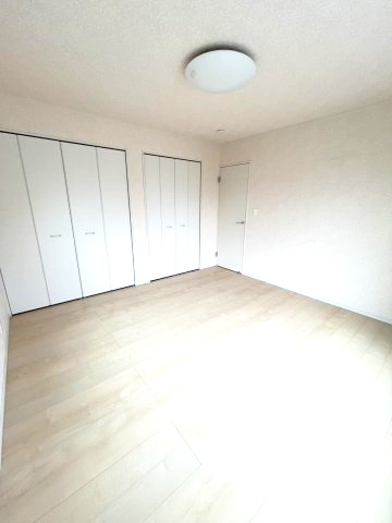 幸手市中５丁目　中古戸建の洋室