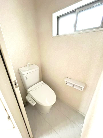 幸手市中５丁目　中古戸建のトイレ