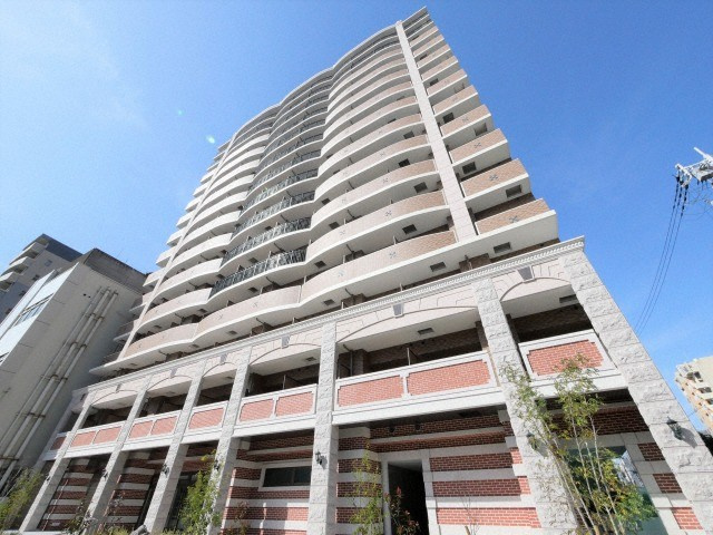 Luxe難波南の外観