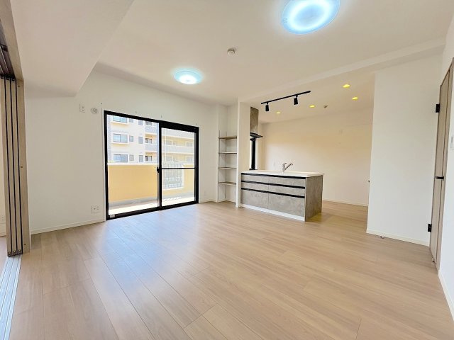 ベルヴィ香椎壱番館の居間・リビング