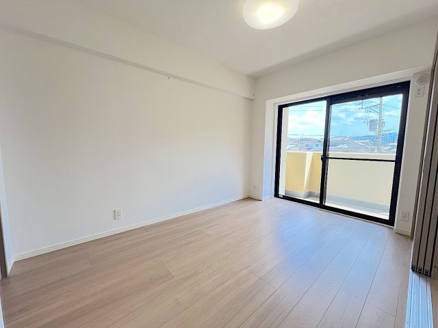 ベルヴィ香椎壱番館の洋室