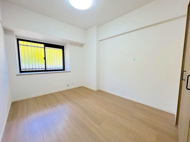 ベルヴィ香椎壱番館の洋室