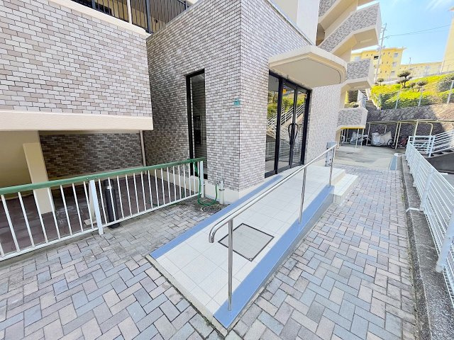 ベルヴィ香椎壱番館のエントランス