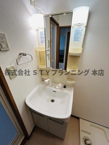 仲介手数料0円！リヴシティ金山の独立洗面台