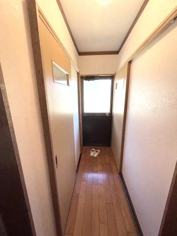 三和町上壱の家のその他|勝手口です。右奥はトイレのドアがあります