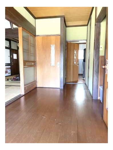 三和町上壱の家の玄関|玄関を入った玄関の廊下です