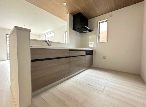 【新築戸建】　いわき市郷ケ丘5期のキッチン|対面キッチンを選ぶ方の多くが、家族とのコミュニケーションを重視して選ばれます。