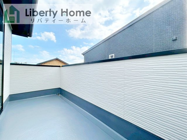 土浦市桜町1期　新築戸建のバルコニー