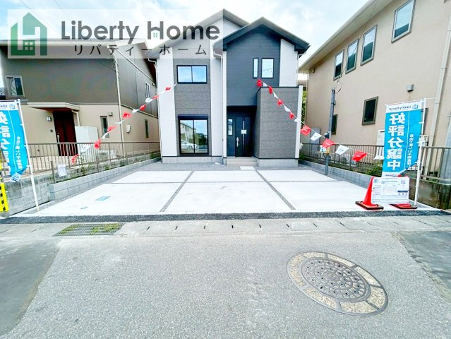 土浦市桜町1期　新築戸建の駐車場