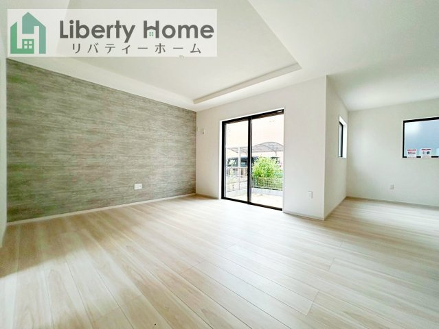 土浦市桜町1期　新築戸建の居間・リビング
