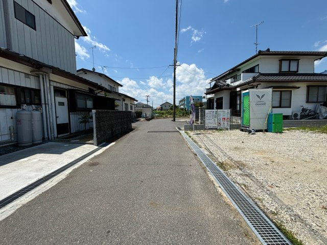 【新築戸建】　いわき市小名浜大原12期　全3棟の前面道路含む現地写真|前面道路含む現地写真です