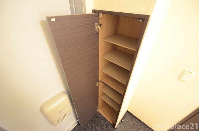 【玄関】 | レオネクストうずまさ