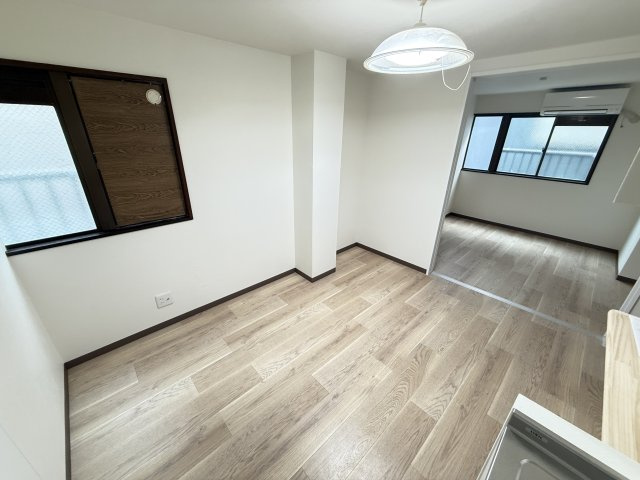 【居間・リビング】 | ラムールすみれ